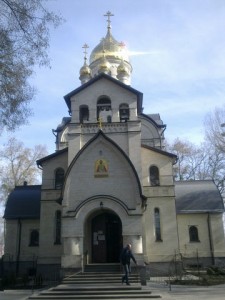 Церковь Св. А. Невского стоит на месте Евдокиевской церкви, разрушенной большевиками
