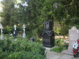 Церковное кладбище