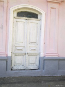 Дверь по Воронцовской улице
